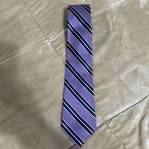 G.H. Bass & Co. Multi-Color w/Stripes 100% Silk Tie - EUC